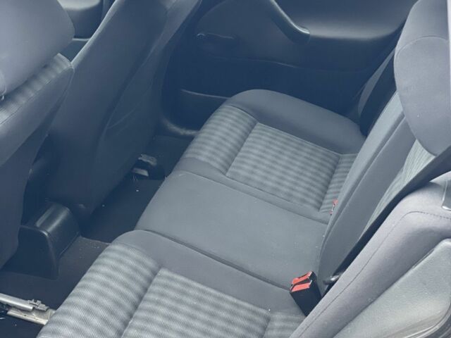 Сірий Шкода Октавія, об'ємом двигуна 1.6 л та пробігом 246 тис. км за 4850 $, фото 2 на Automoto.ua