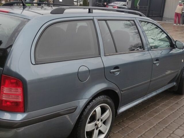 Серый Шкода Октавия, объемом двигателя 1.8 л и пробегом 200 тыс. км за 6000 $, фото 3 на Automoto.ua