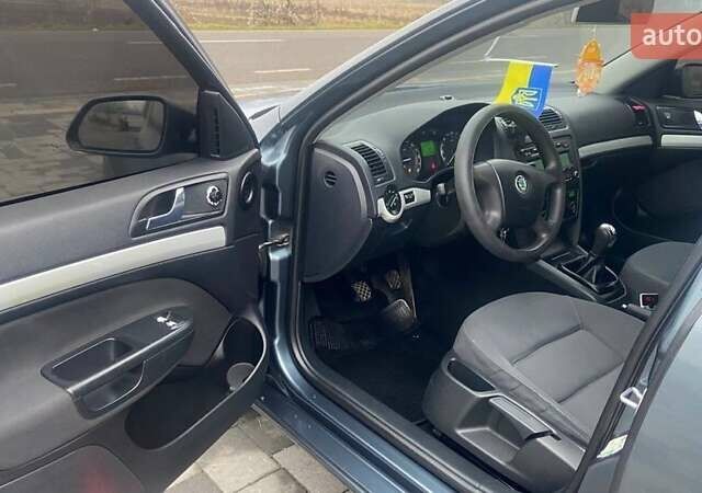 Серый Шкода Октавия, объемом двигателя 1.9 л и пробегом 310 тыс. км за 5850 $, фото 5 на Automoto.ua