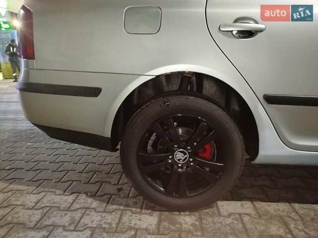 Серый Шкода Октавия, объемом двигателя 1.9 л и пробегом 400 тыс. км за 5199 $, фото 9 на Automoto.ua