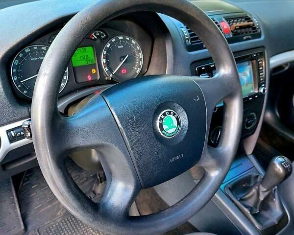 Сірий Шкода Октавія, об'ємом двигуна 1.6 л та пробігом 227 тис. км за 6300 $, фото 32 на Automoto.ua