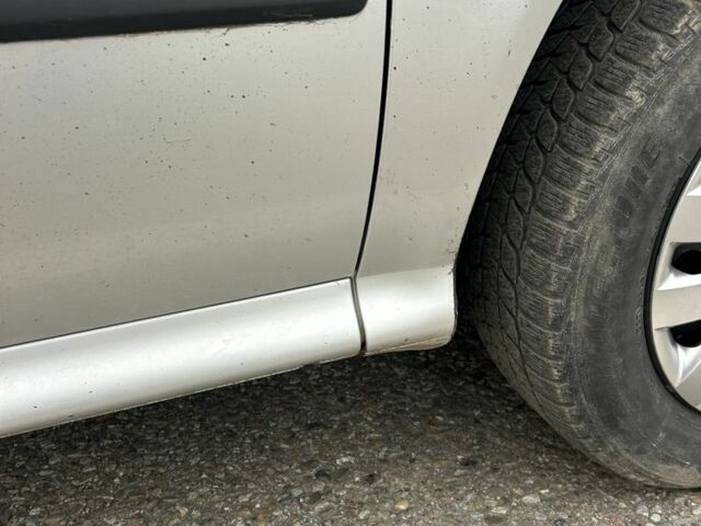 Серый Шкода Октавия, объемом двигателя 1.6 л и пробегом 255 тыс. км за 5000 $, фото 10 на Automoto.ua