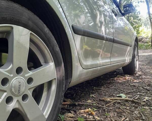 Сірий Шкода Октавія, об'ємом двигуна 1.6 л та пробігом 288 тис. км за 5200 $, фото 5 на Automoto.ua