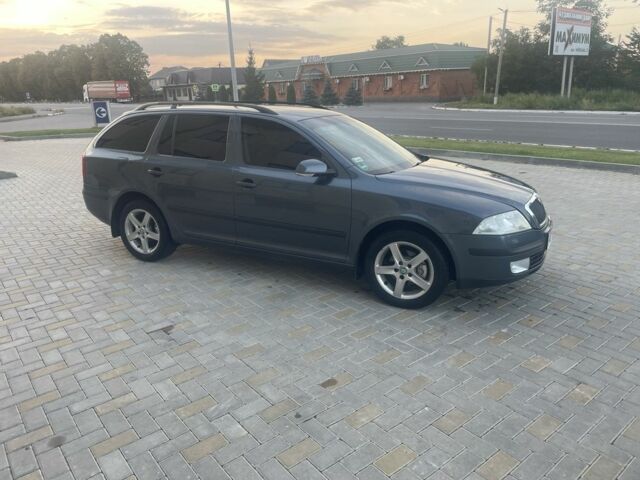 Серый Шкода Октавия, объемом двигателя 1.6 л и пробегом 230 тыс. км за 5300 $, фото 1 на Automoto.ua