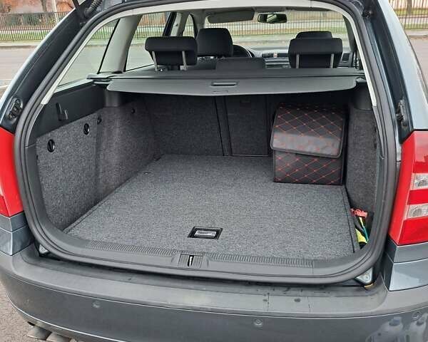 Серый Шкода Октавия, объемом двигателя 1.98 л и пробегом 240 тыс. км за 6500 $, фото 4 на Automoto.ua