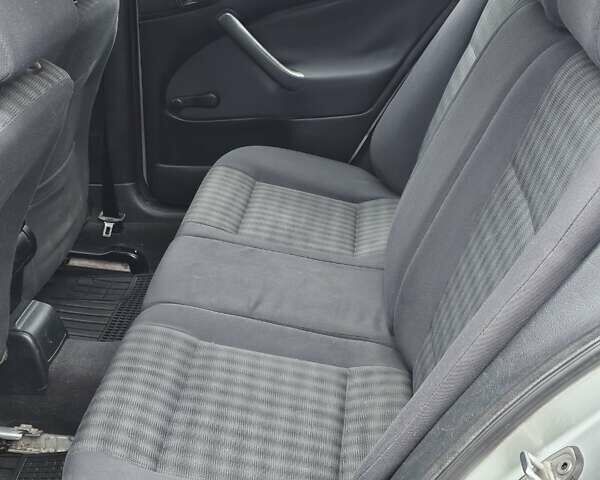 Сірий Шкода Октавія, об'ємом двигуна 1.6 л та пробігом 200 тис. км за 3100 $, фото 14 на Automoto.ua