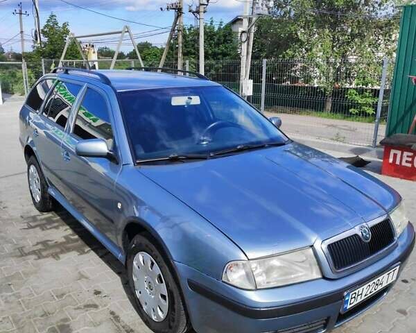 Серый Шкода Октавия, объемом двигателя 1.6 л и пробегом 219 тыс. км за 4400 $, фото 3 на Automoto.ua