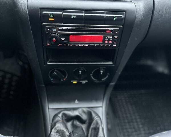 Серый Шкода Октавия, объемом двигателя 1.6 л и пробегом 223 тыс. км за 4900 $, фото 21 на Automoto.ua