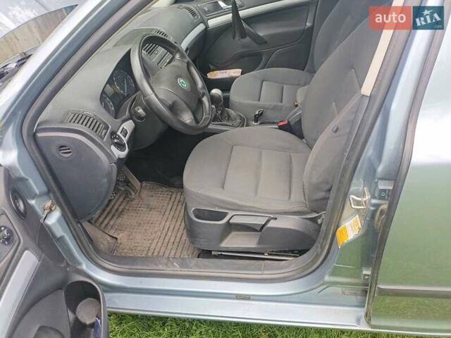 Серый Шкода Октавия, объемом двигателя 1.9 л и пробегом 350 тыс. км за 5900 $, фото 13 на Automoto.ua