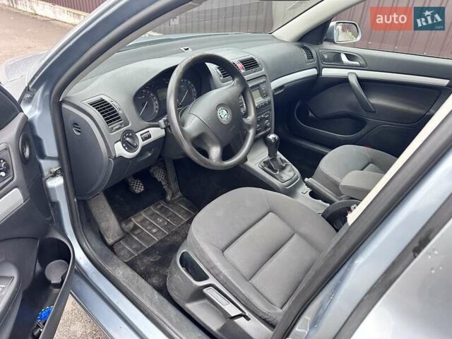Сірий Шкода Октавія, об'ємом двигуна 1.6 л та пробігом 223 тис. км за 4400 $, фото 6 на Automoto.ua