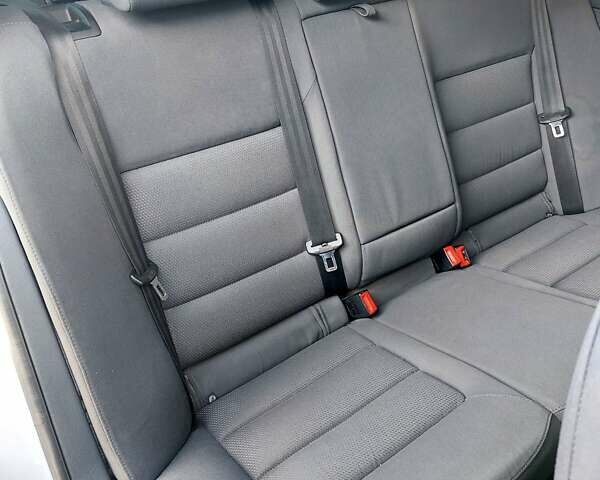 Сірий Шкода Октавія, об'ємом двигуна 1.6 л та пробігом 227 тис. км за 6300 $, фото 38 на Automoto.ua