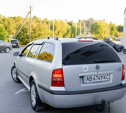 Серый Шкода Октавия, объемом двигателя 1.6 л и пробегом 219 тыс. км за 5500 $, фото 1 на Automoto.ua