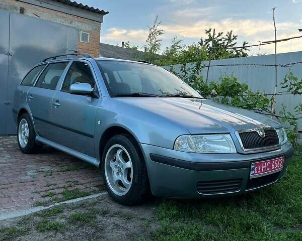 Серый Шкода Октавия, объемом двигателя 1.6 л и пробегом 203 тыс. км за 5500 $, фото 2 на Automoto.ua