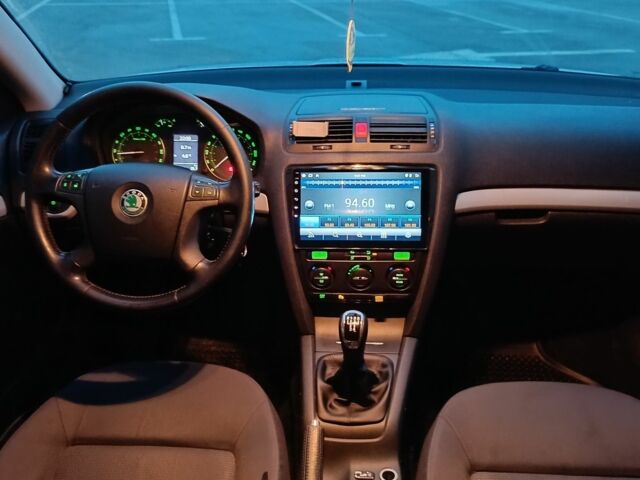 Сірий Шкода Октавія, об'ємом двигуна 0 л та пробігом 300 тис. км за 4800 $, фото 10 на Automoto.ua