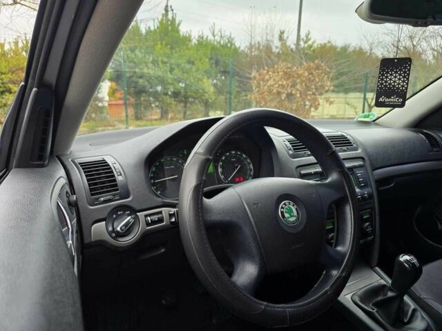 Серый Шкода Октавия, объемом двигателя 1.6 л и пробегом 216 тыс. км за 5899 $, фото 20 на Automoto.ua