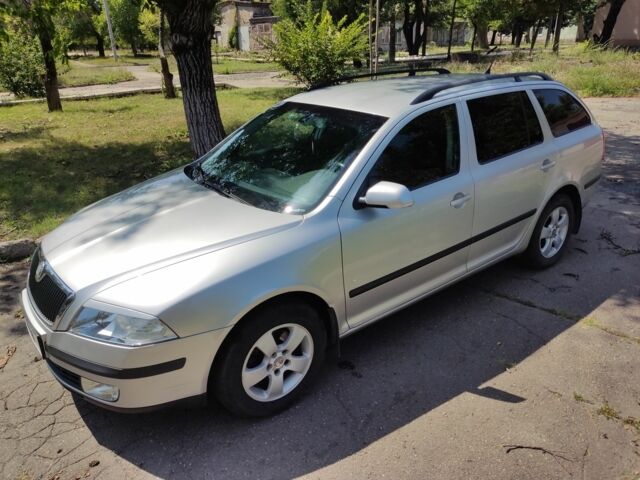 Сірий Шкода Октавія, об'ємом двигуна 0 л та пробігом 200 тис. км за 7300 $, фото 1 на Automoto.ua
