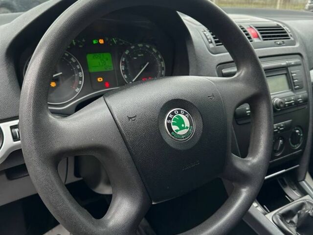 Сірий Шкода Октавія, об'ємом двигуна 1.6 л та пробігом 214 тис. км за 5000 $, фото 6 на Automoto.ua