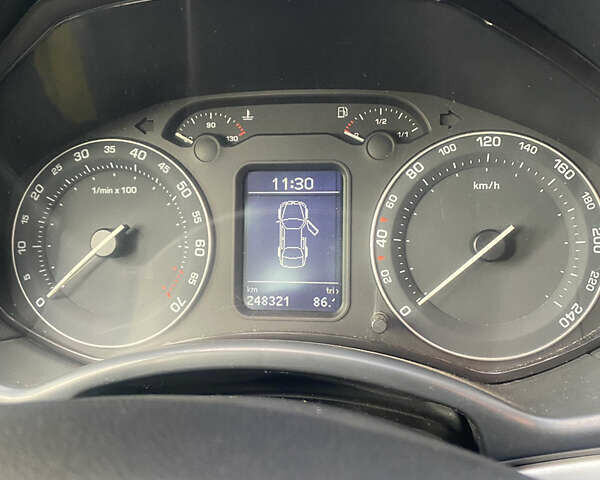 Шкода Октавія 2005 у Краматорске на Automoto.ua Сірий Шкода Октавія, об'ємом двигуна 1.6 л та пробігом 250 тис. км за 6000 $, фото 10 на Automoto.ua