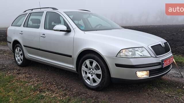 Серый Шкода Октавия, объемом двигателя 1.6 л и пробегом 220 тыс. км за 5550 $, фото 3 на Automoto.ua