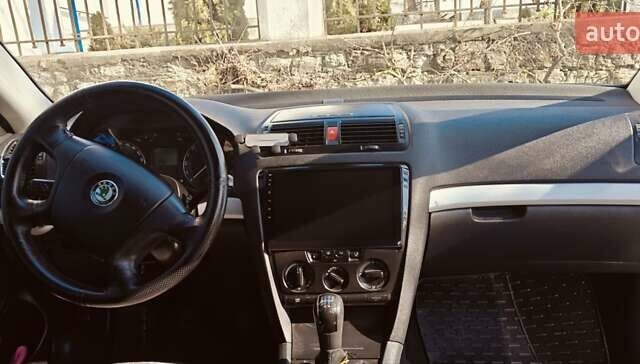 Сірий Шкода Октавія, об'ємом двигуна 1.6 л та пробігом 280 тис. км за 4500 $, фото 22 на Automoto.ua