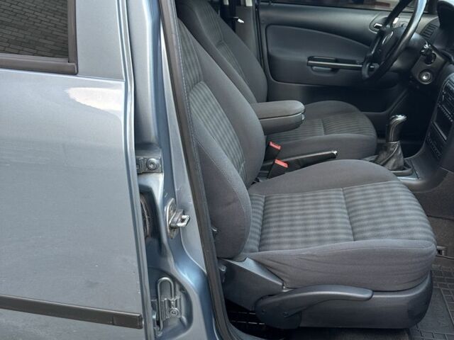 Сірий Шкода Октавія, об'ємом двигуна 1.6 л та пробігом 201 тис. км за 6000 $, фото 17 на Automoto.ua