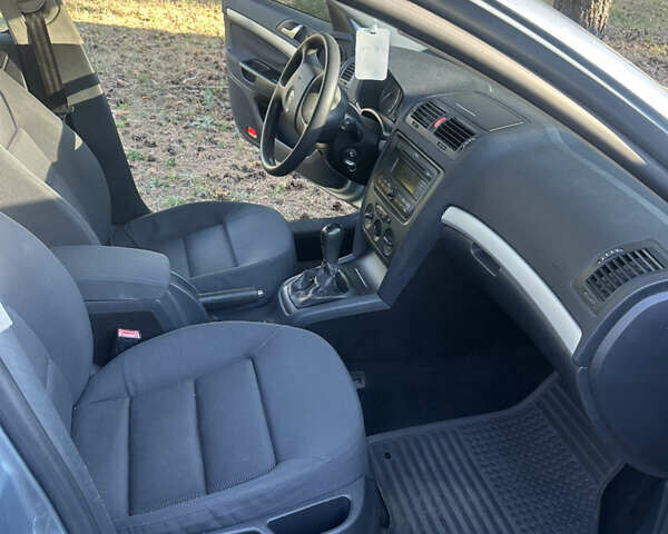 Сірий Шкода Октавія, об'ємом двигуна 1.6 л та пробігом 277 тис. км за 5250 $, фото 7 на Automoto.ua