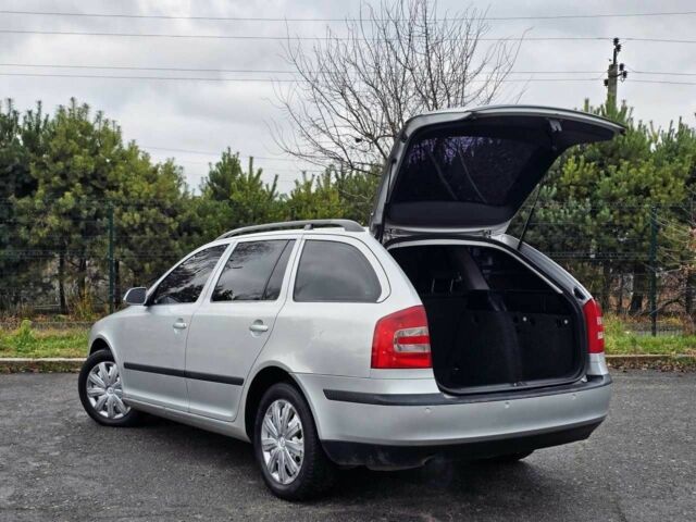 Серый Шкода Октавия, объемом двигателя 1.6 л и пробегом 216 тыс. км за 5899 $, фото 3 на Automoto.ua