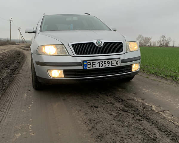 Сірий Шкода Октавія, об'ємом двигуна 1.6 л та пробігом 240 тис. км за 6000 $, фото 1 на Automoto.ua