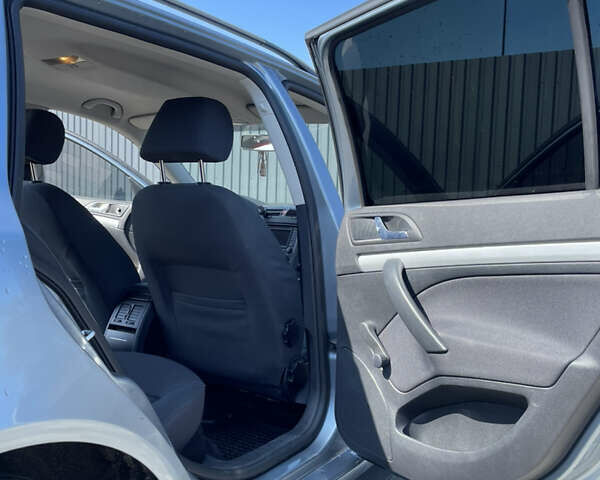 Сірий Шкода Октавія, об'ємом двигуна 1.6 л та пробігом 279 тис. км за 5600 $, фото 8 на Automoto.ua