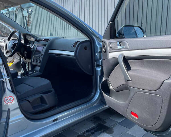 Шкода Октавия 2005 в Полтаве на Automoto.ua Серый Шкода Октавия, объемом двигателя 1.6 л и пробегом 290 тыс. км за 5600 $, фото 11 на Automoto.ua