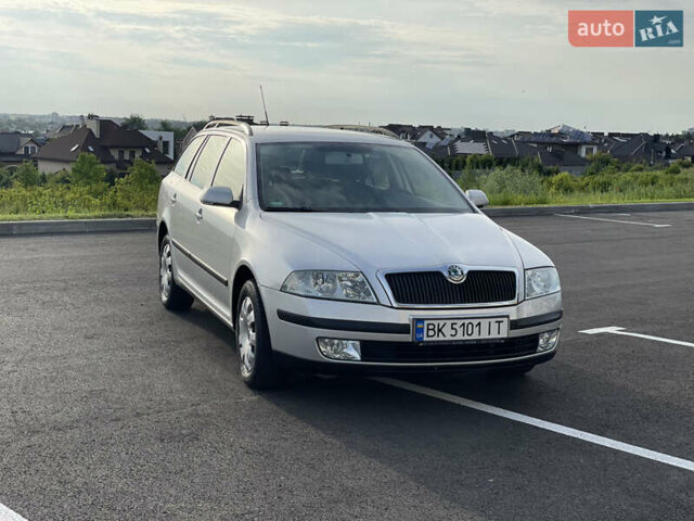 Шкода Октавия 2005 в Ровно на Automoto.ua Серый Шкода Октавия, объемом двигателя 1.6 л и пробегом 223 тыс. км за 6100 $, фото 1 на Automoto.ua