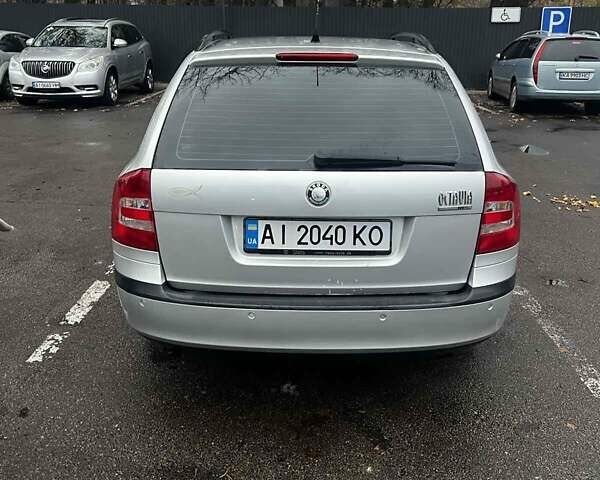 Серый Шкода Октавия, объемом двигателя 1.6 л и пробегом 244 тыс. км за 5700 $, фото 1 на Automoto.ua