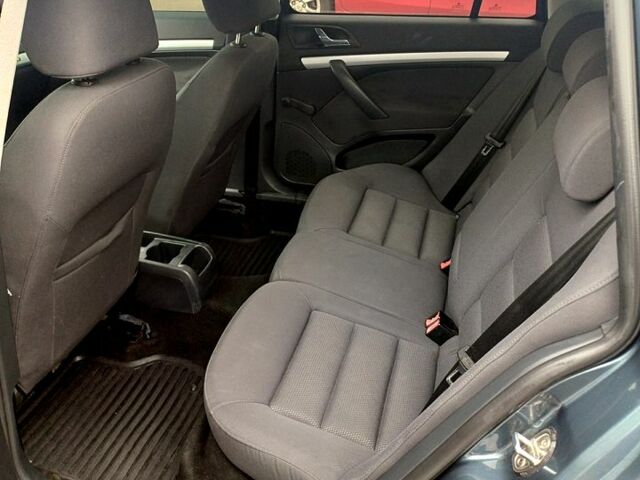 Серый Шкода Октавия, объемом двигателя 1.6 л и пробегом 213 тыс. км за 5500 $, фото 6 на Automoto.ua