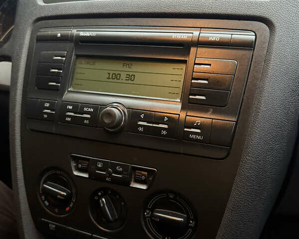 Шкода Октавия 2005 в Виннице на Automoto.ua Серый Шкода Октавия, объемом двигателя 1.6 л и пробегом 305 тыс. км за 4899 $, фото 10 на Automoto.ua