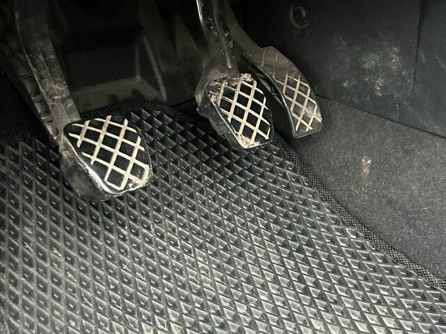 Серый Шкода Октавия, объемом двигателя 1.6 л и пробегом 255 тыс. км за 5000 $, фото 17 на Automoto.ua