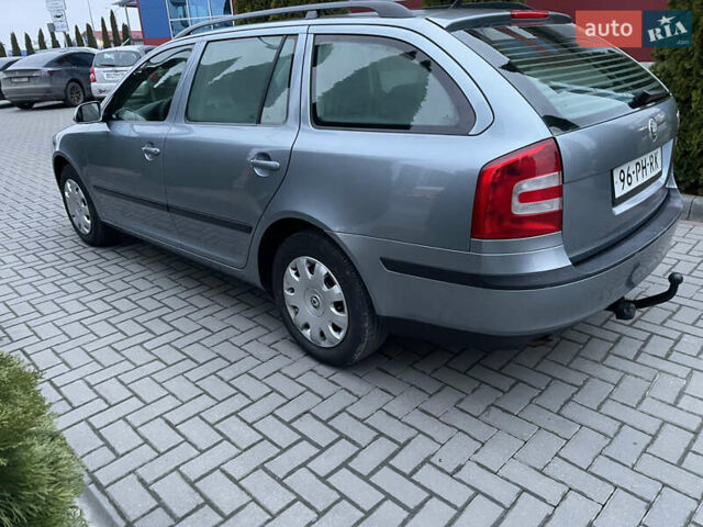 Серый Шкода Октавия, объемом двигателя 1.6 л и пробегом 223 тыс. км за 5850 $, фото 7 на Automoto.ua