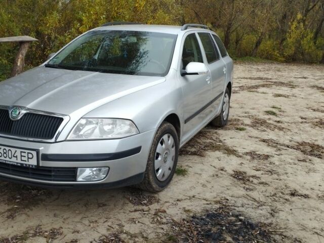 Шкода Октавия 2005 в Чернигове на Automoto.ua Серый Шкода Октавия, объемом двигателя 1.6 л и пробегом 210 тыс. км за 5900 $, фото 1 на Automoto.ua