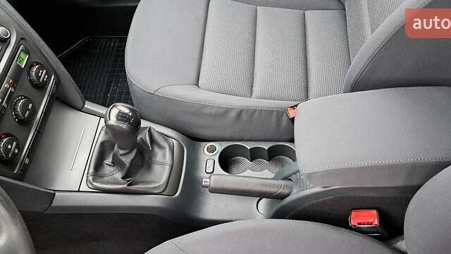 Серый Шкода Октавия, объемом двигателя 1.6 л и пробегом 220 тыс. км за 5550 $, фото 23 на Automoto.ua