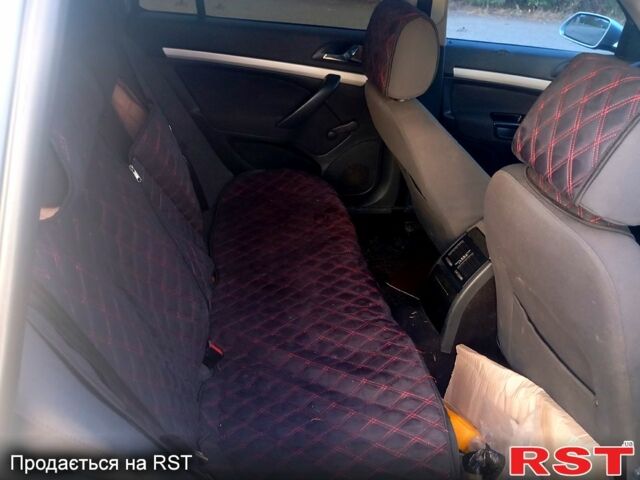Серый Шкода Октавия, объемом двигателя 1.6 л и пробегом 300 тыс. км за 5300 $, фото 5 на Automoto.ua