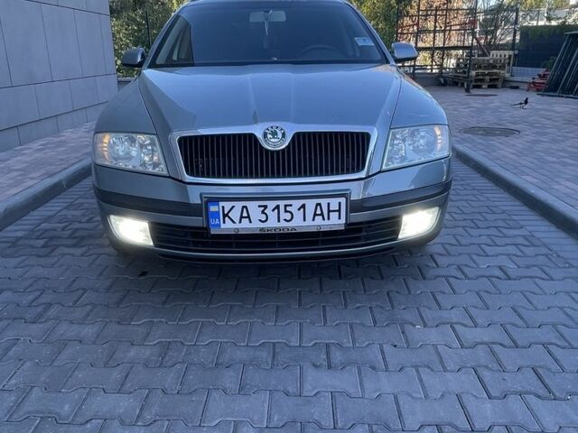 Серый Шкода Октавия, объемом двигателя 1.6 л и пробегом 448 тыс. км за 4681 $, фото 5 на Automoto.ua