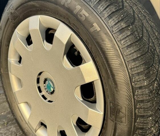 Серый Шкода Октавия, объемом двигателя 1.6 л и пробегом 244 тыс. км за 5600 $, фото 20 на Automoto.ua