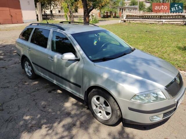 Серый Шкода Октавия, объемом двигателя 1.6 л и пробегом 200 тыс. км за 7300 $, фото 1 на Automoto.ua