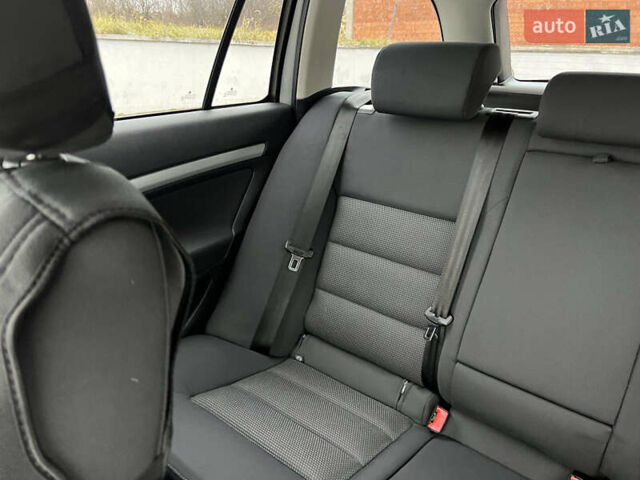 Серый Шкода Октавия, объемом двигателя 1.6 л и пробегом 220 тыс. км за 5750 $, фото 77 на Automoto.ua