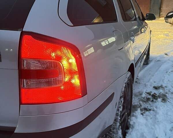 Серый Шкода Октавия, объемом двигателя 2 л и пробегом 220 тыс. км за 5500 $, фото 17 на Automoto.ua