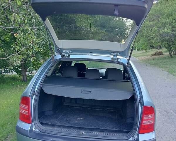 Шкода Октавия 2005 в Полтаве на Automoto.ua Серый Шкода Октавия, объемом двигателя 1.6 л и пробегом 322 тыс. км за 4999 $, фото 4 на Automoto.ua