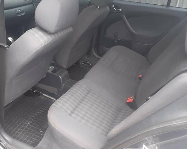 Серый Шкода Октавия, объемом двигателя 1.8 л и пробегом 178 тыс. км за 5550 $, фото 1 на Automoto.ua