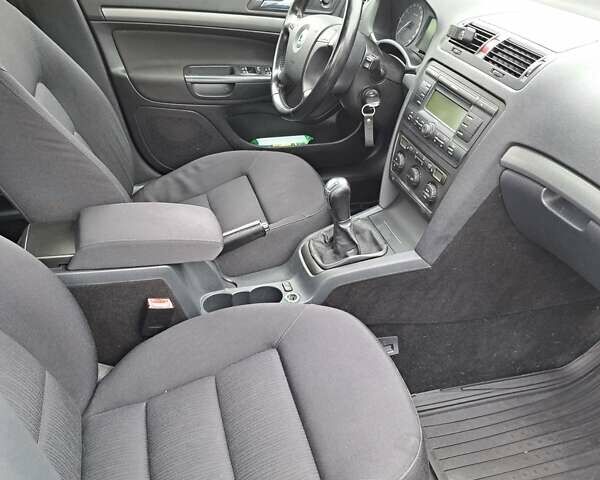 Серый Шкода Октавия, объемом двигателя 1.98 л и пробегом 240 тыс. км за 6500 $, фото 5 на Automoto.ua