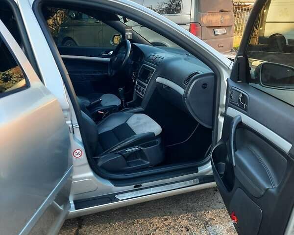 Серый Шкода Октавия, объемом двигателя 1.98 л и пробегом 314 тыс. км за 7350 $, фото 12 на Automoto.ua