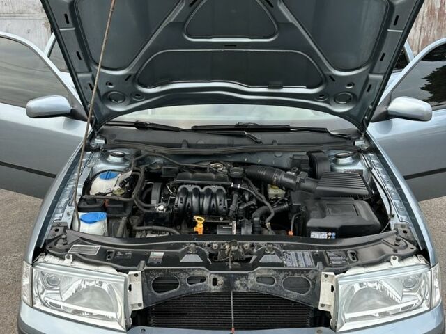 Сірий Шкода Октавія, об'ємом двигуна 1.6 л та пробігом 201 тис. км за 6000 $, фото 2 на Automoto.ua