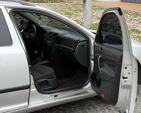 Серый Шкода Октавия, объемом двигателя 1.98 л и пробегом 277 тыс. км за 5299 $, фото 26 на Automoto.ua